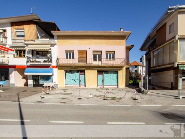 negozio in vendita a Borgo Valbelluna in zona Trichiana