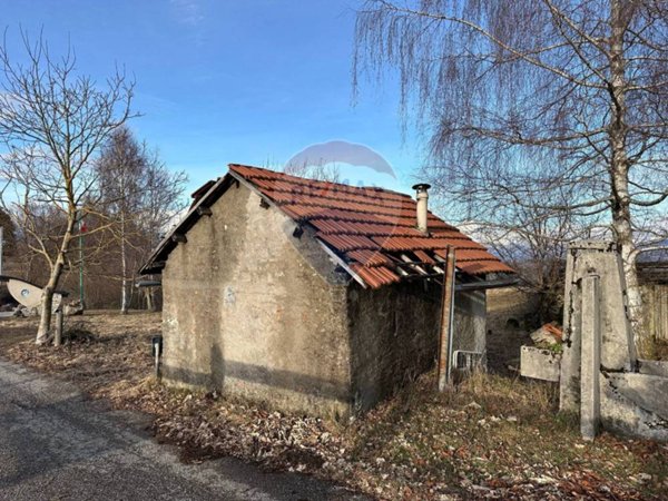 rudere in vendita a Borgo Valbelluna in zona Mel