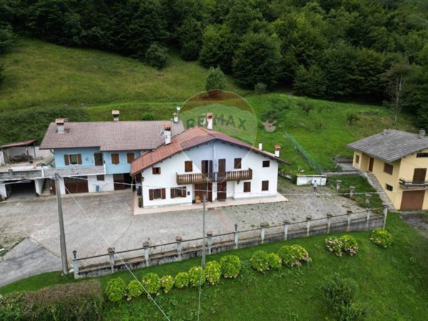 casa indipendente in vendita a Borgo Valbelluna in zona Signa