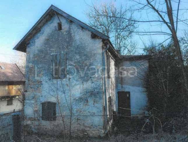 casa indipendente in vendita a Borgo Valbelluna in zona Marcador