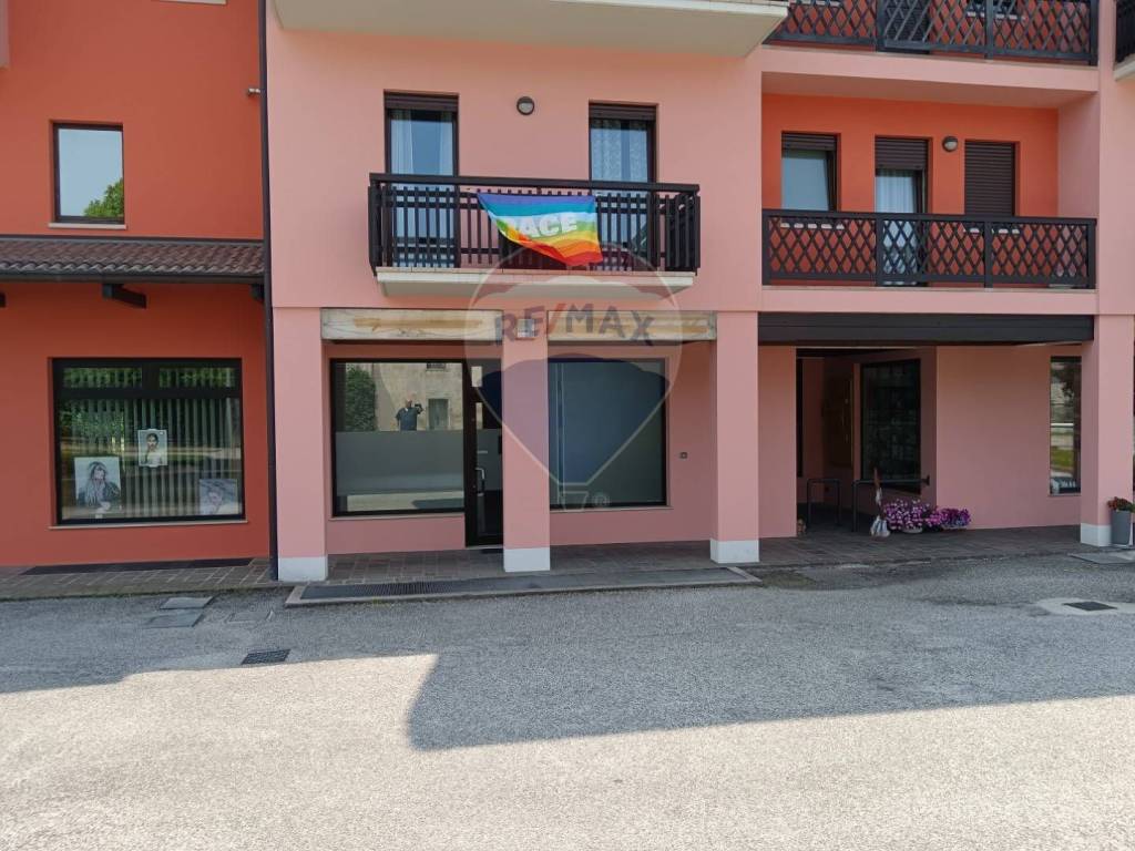 quadrivano in vendita a Borgo Valbelluna in zona Lentiai