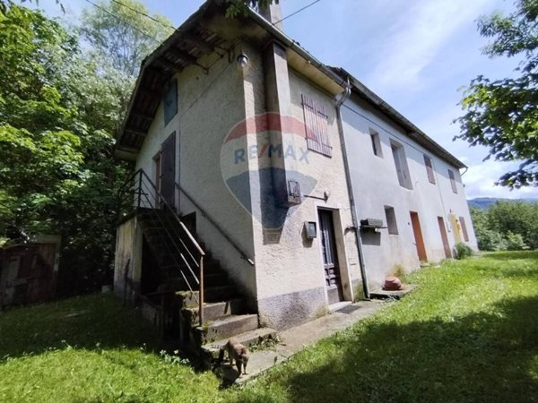 casa indipendente in vendita a Borgo Valbelluna in zona Vanie