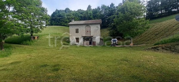 casa indipendente in vendita a Borgo Valbelluna in zona Mel