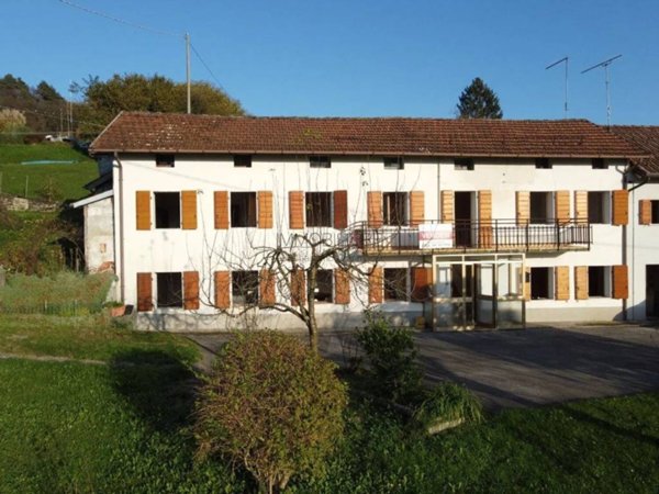 casa indipendente in vendita a Borgo Valbelluna in zona Trichiana
