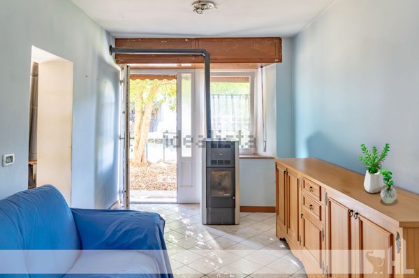 casa indipendente in vendita a Borgo Valbelluna in zona Marcador