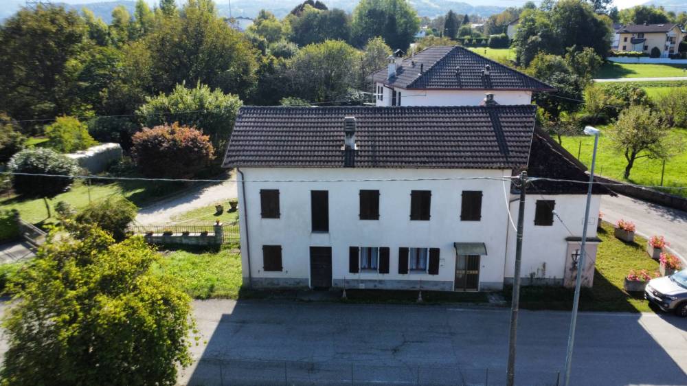 casa indipendente in vendita a Borgo Valbelluna in zona Trichiana