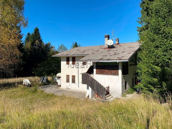 casa indipendente in vendita a Borgo Valbelluna in zona Trichiana