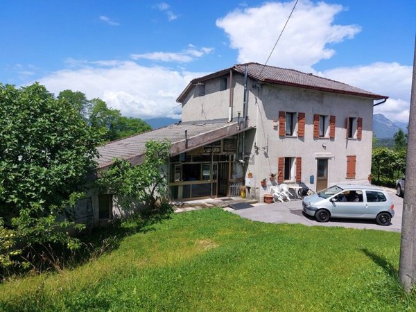 casa indipendente in vendita a Borgo Valbelluna