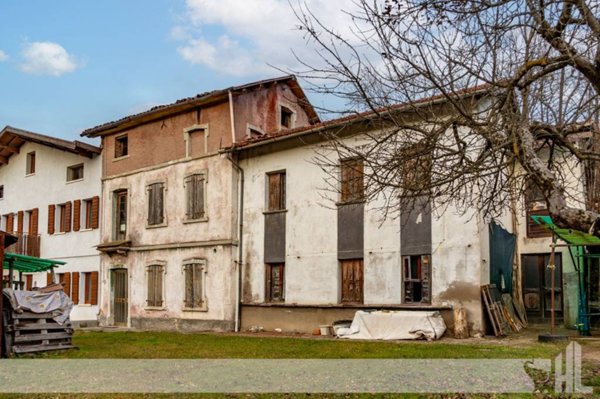 casa indipendente in vendita a Borgo Valbelluna in zona Trichiana