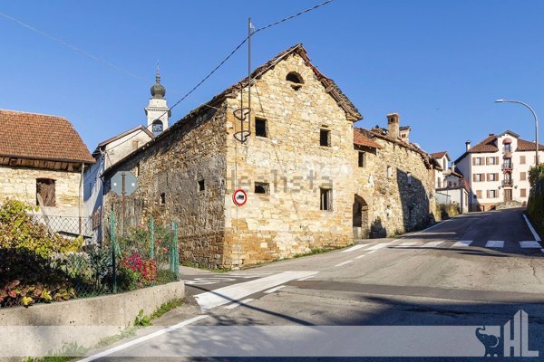 casale in vendita a Borgo Valbelluna in zona Carve