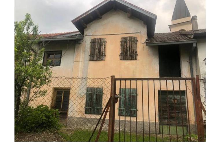 casa indipendente in vendita a Borgo Valbelluna in zona Corte