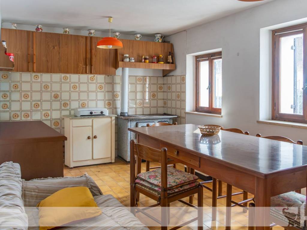 casa indipendente in vendita a Borgo Valbelluna in zona Cordellon