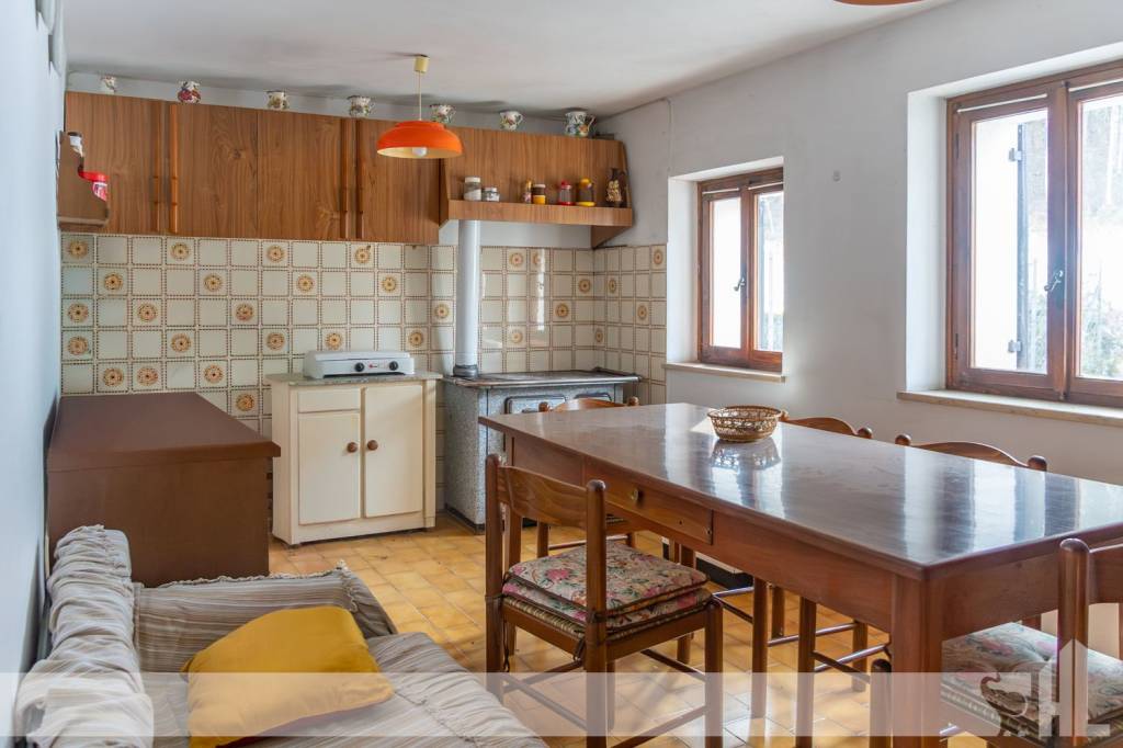 casa indipendente in vendita a Borgo Valbelluna in zona Cordellon