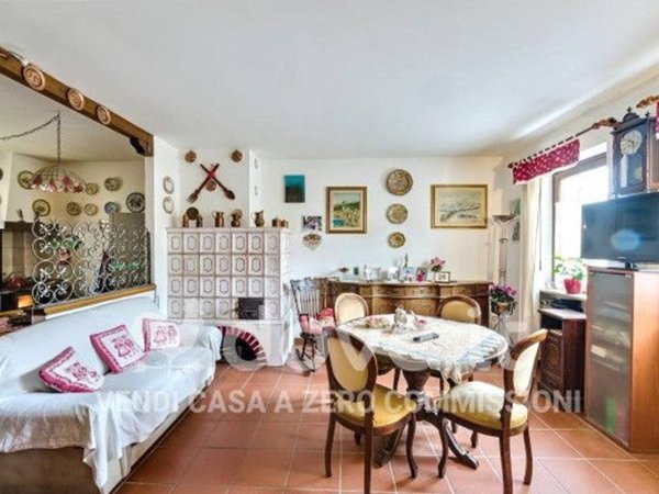casa indipendente in vendita a Borgo Valbelluna in zona Colderù
