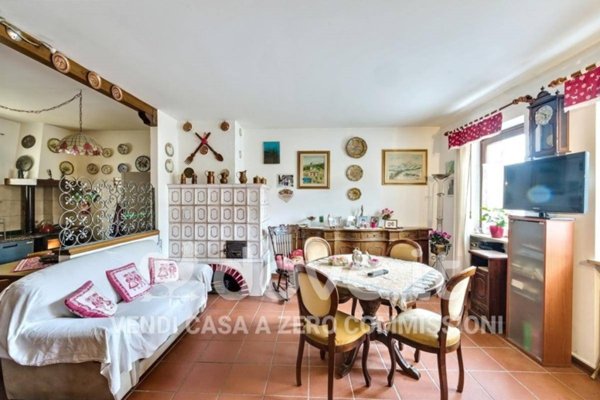 casa indipendente in vendita a Borgo Valbelluna in zona Colderù