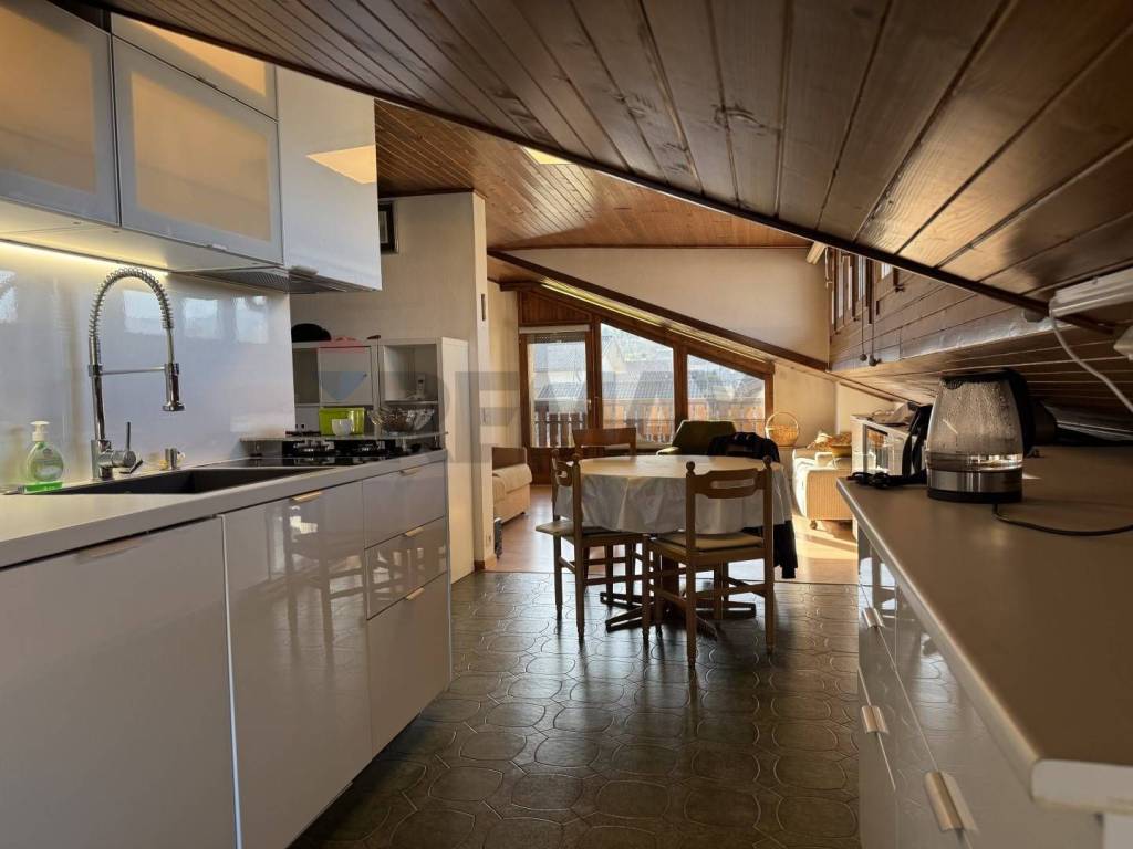 appartamento in vendita a Borgo Valbelluna in zona Mel