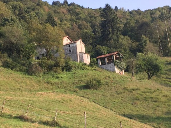 casa indipendente in vendita a Borgo Valbelluna in zona Lentiai
