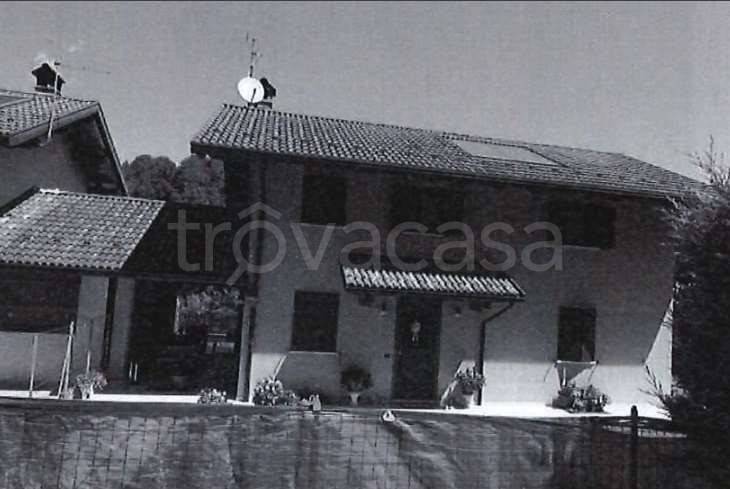 casa indipendente in vendita a Borgo Valbelluna in zona Corte