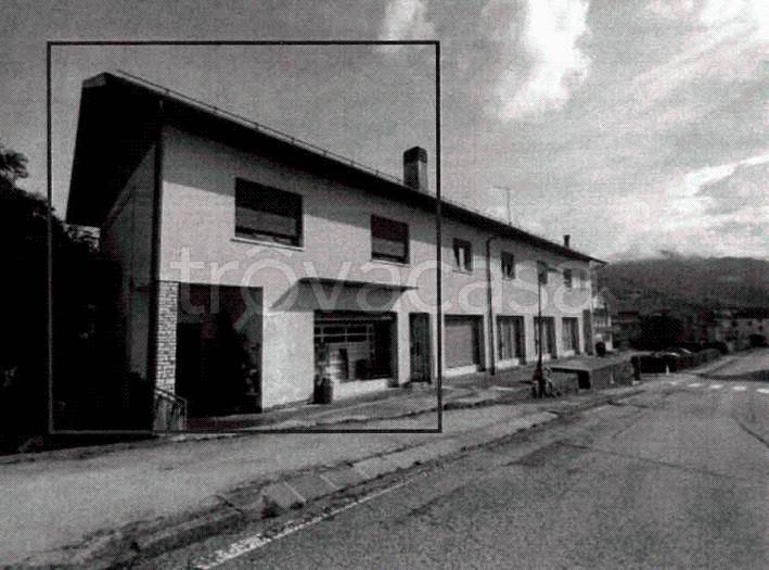 appartamento in vendita a Borgo Valbelluna in zona Corte