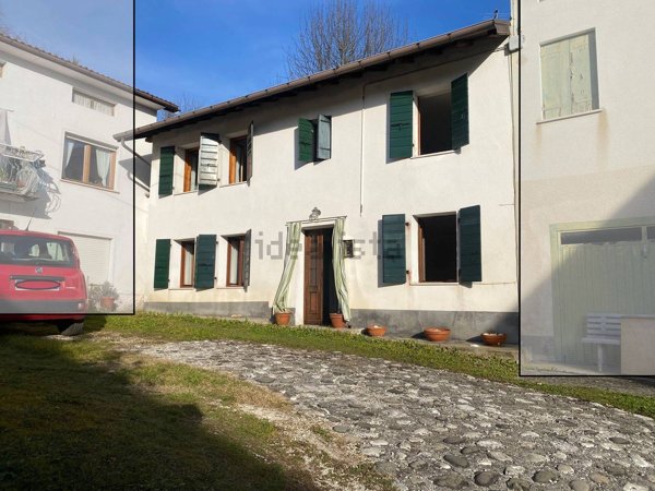 casa indipendente in vendita a Borgo Valbelluna in zona Mel