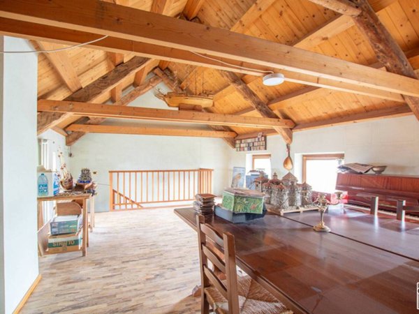 casa indipendente in vendita a Borgo Valbelluna in zona Lentiai