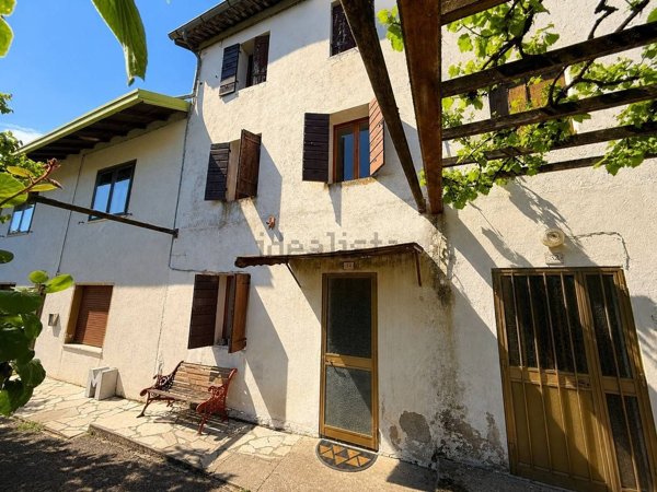 casa indipendente in vendita a Borgo Valbelluna in zona Trichiana