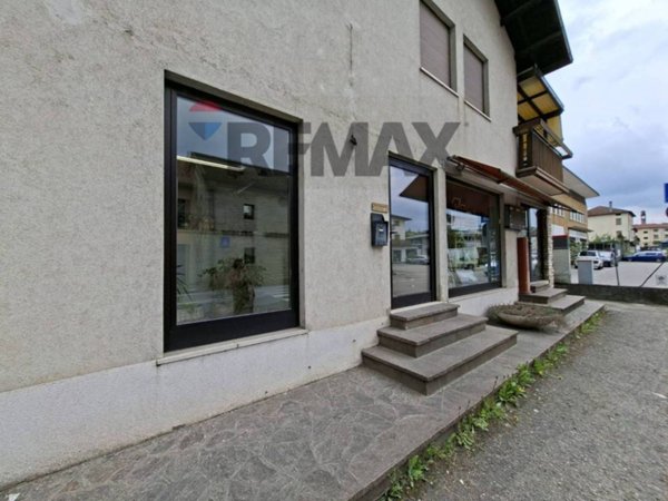 negozio in vendita a Borgo Valbelluna in zona Mel