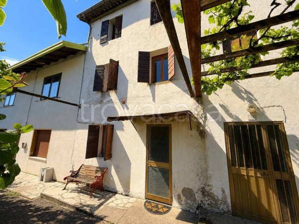 appartamento in vendita a Borgo Valbelluna in zona Trichiana