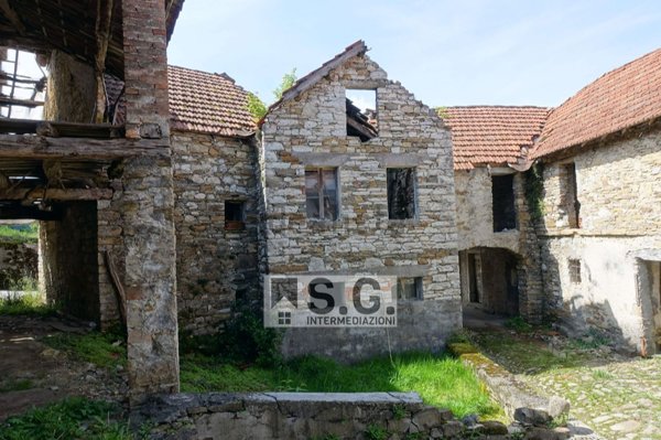 casa indipendente in vendita a Borgo Valbelluna in zona Carve
