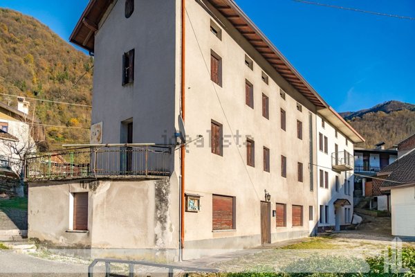 casa indipendente in vendita a Borgo Valbelluna in zona Marziai