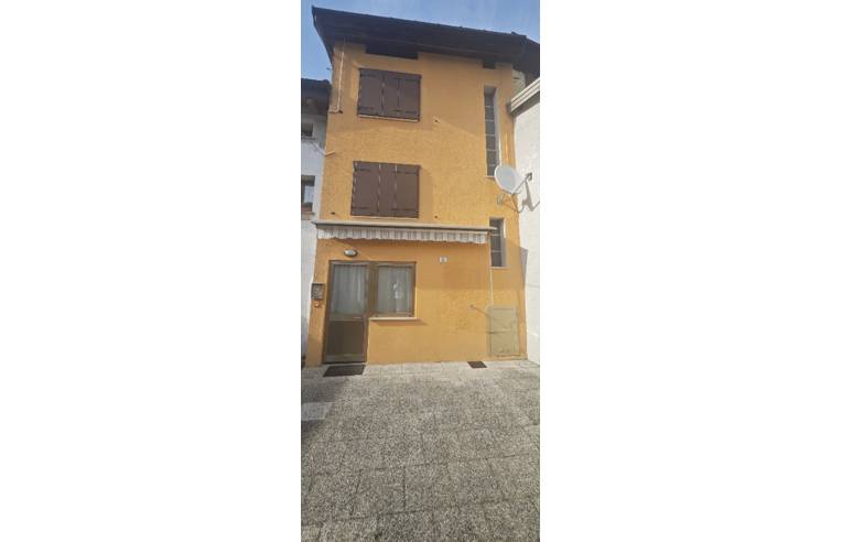casa indipendente in vendita a Borgo Valbelluna in zona Corte