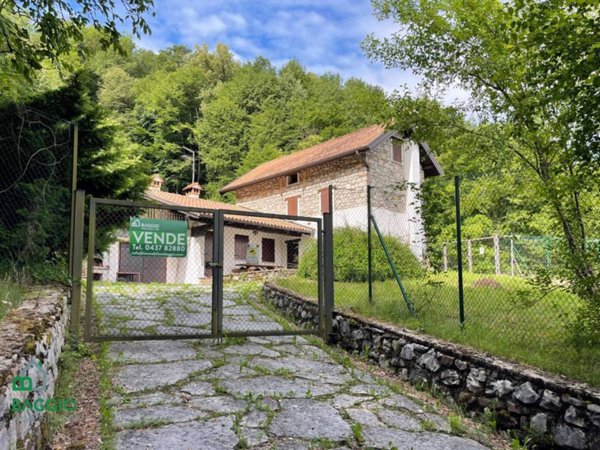 casa indipendente in vendita a Borgo Valbelluna in zona Carfagnoi