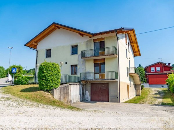 casa indipendente in vendita a Borgo Valbelluna in zona Gus