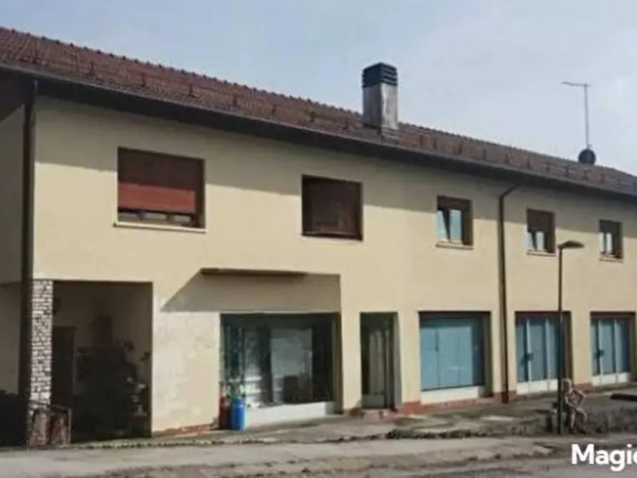 casa indipendente in vendita a Borgo Valbelluna in zona Sant'Antonio Tortal