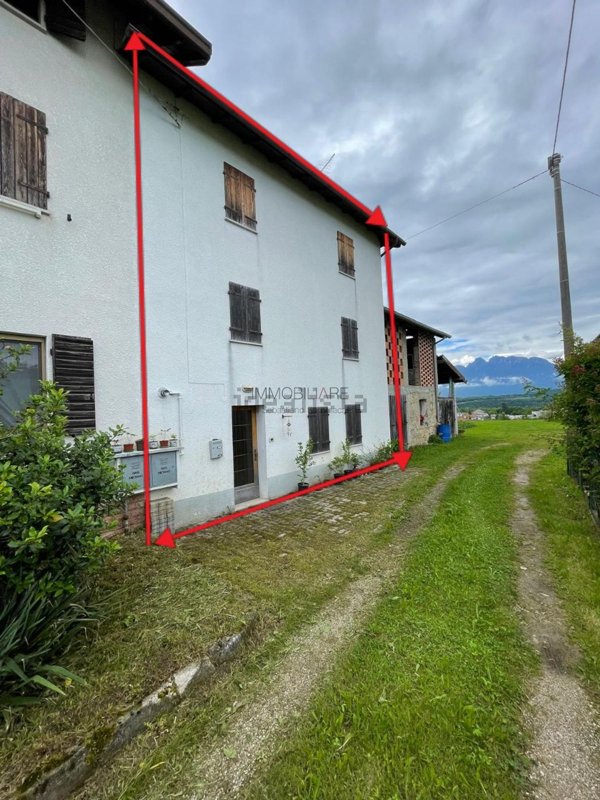 casale in vendita a Borgo Valbelluna in zona Cavassico Superiore