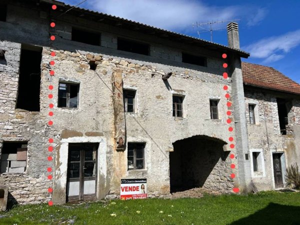 casa indipendente in vendita a Borgo Valbelluna in zona Valmaor