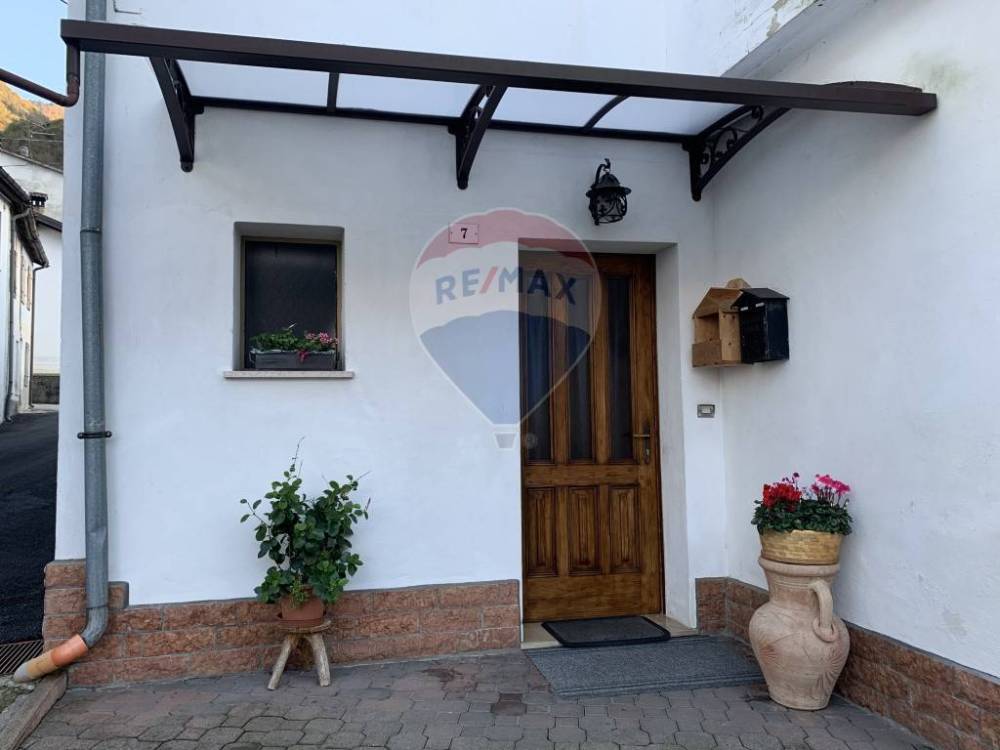 casa indipendente in vendita a Setteville in zona Quero Vas