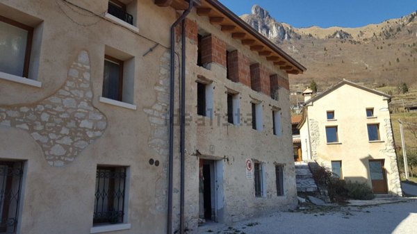 esavano in vendita a Setteville