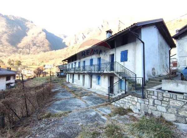 casa semindipendente in vendita a Setteville in zona Carpen