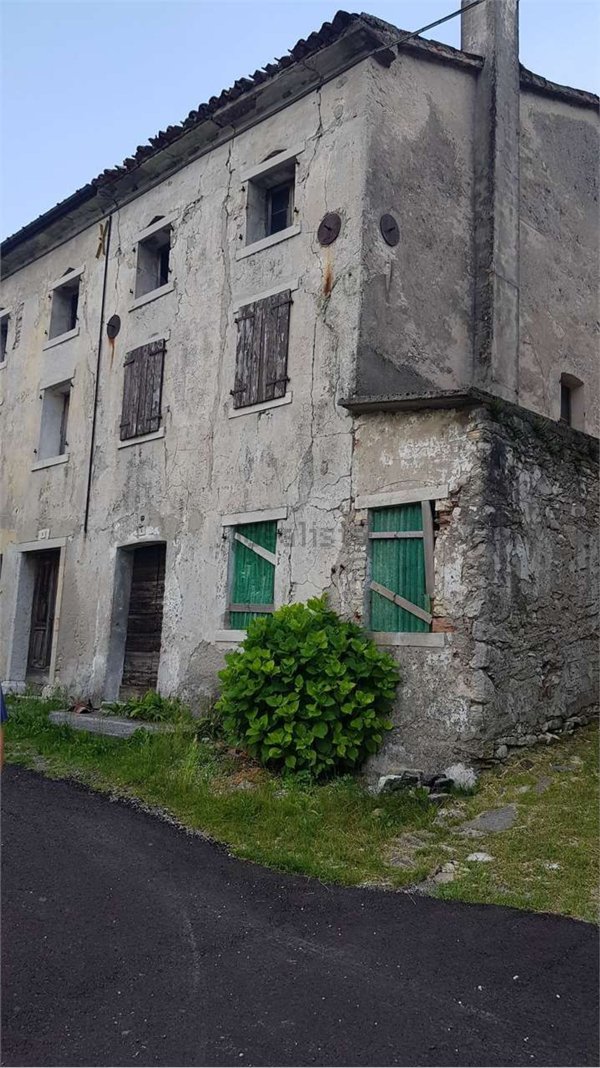 esavano in vendita a Setteville in zona Vas