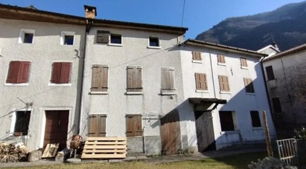casa indipendente in vendita a Setteville in zona Vas