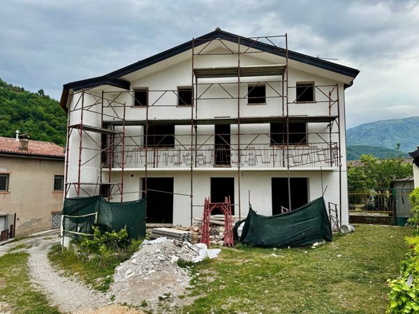 casa indipendente in vendita a Setteville in zona Quero
