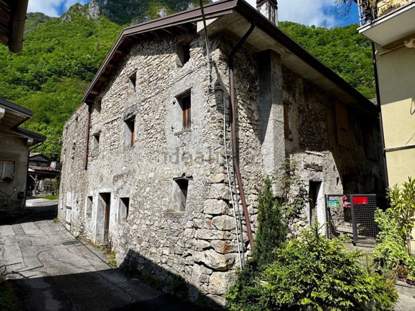 casa indipendente in vendita a Setteville in zona Carpen