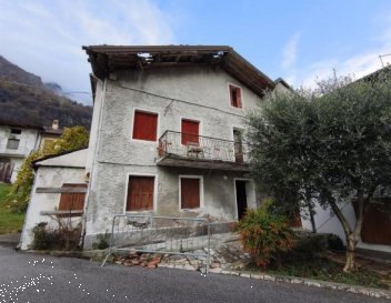 casa indipendente in vendita a Setteville in zona Carpen