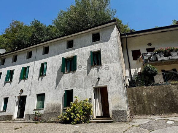 casa indipendente in vendita a Setteville in zona Schievenin