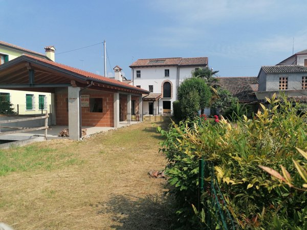 casa indipendente in vendita ad Altivole