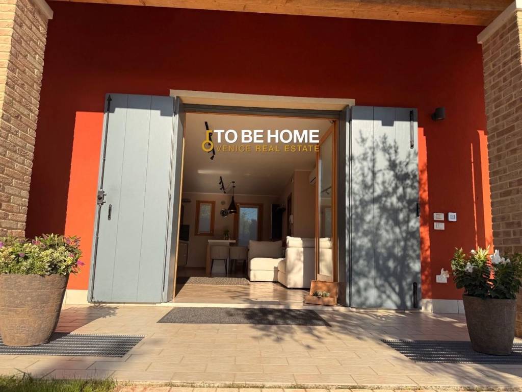 casa indipendente in vendita ad Altivole in zona Caselle