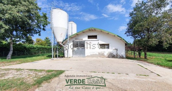 ufficio in vendita ad Altivole in zona San Vito