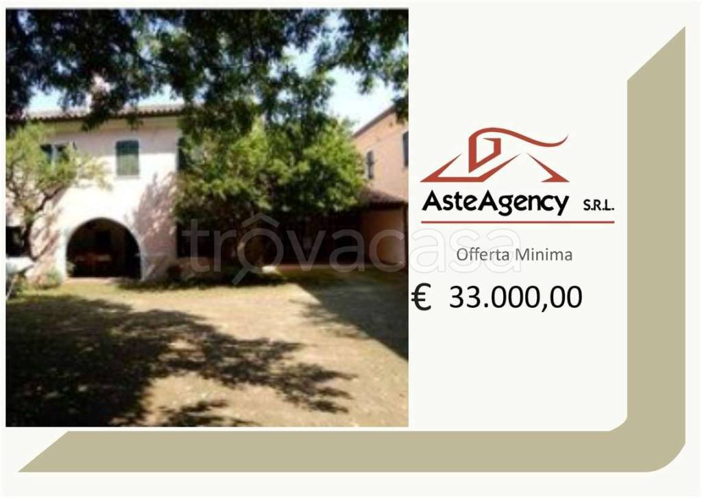 negozio in vendita ad Altivole in zona Caselle