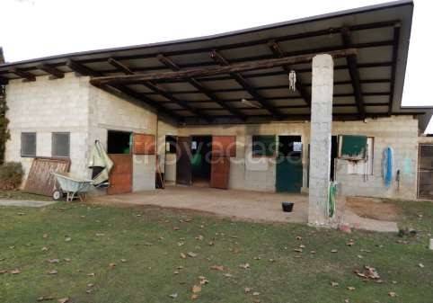 locale di sgombero in vendita ad Altivole